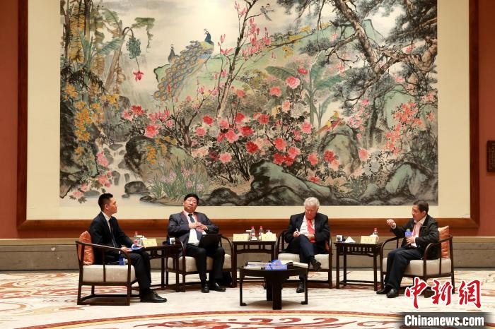 9月27日，尼山世界文明論壇在曲阜舉行，圖為該論壇的“高端訪談”活動。　梁犇 攝