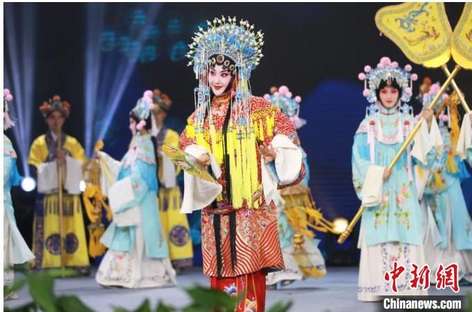 圖為，漢劇《貴妃醉酒》演出現(xiàn)場(chǎng) 武漢文旅局供圖