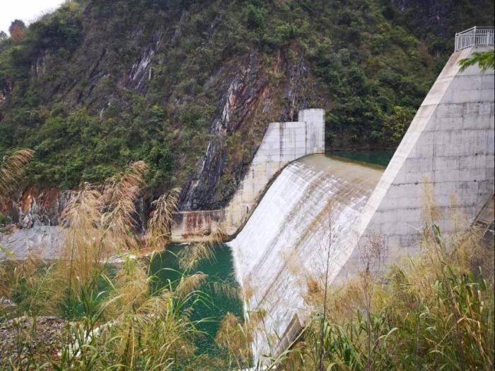 2021年12月7日，督察組現(xiàn)場督察發(fā)現(xiàn)，未取得相關手續(xù)的上立亭電站主體工程已完成建設
