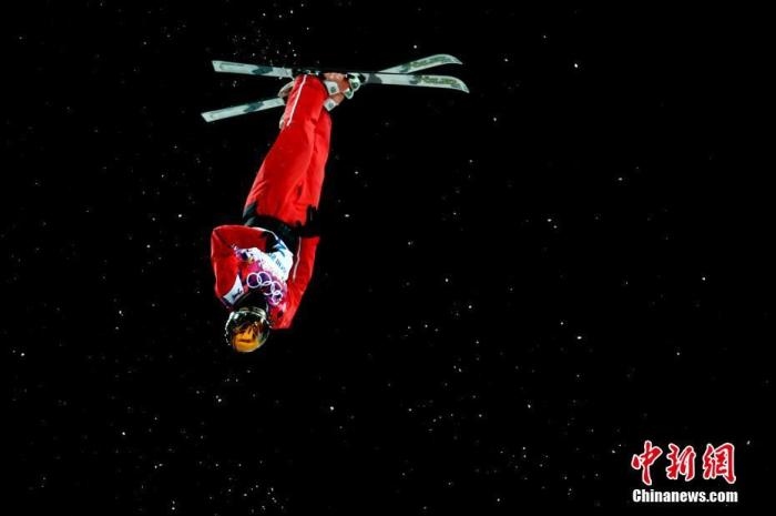 徐夢桃在比賽中。<a target='_blank' href='/'>中新社</a>記者 富田 攝