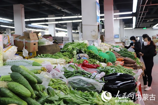 本輪疫情初期的美通農(nóng)產(chǎn)品批發(fā)市場(chǎng)。玉泉區(qū)融媒體中心供圖