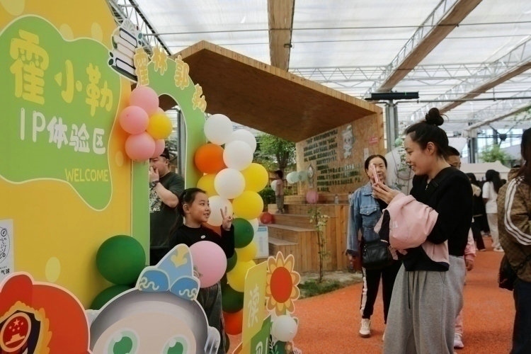 1713756822637515.jpg 4.jpg