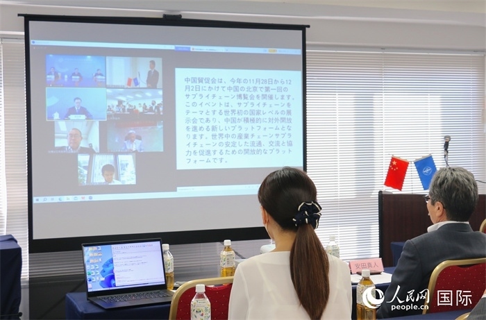 中國(guó)貿(mào)促會(huì)副會(huì)長(zhǎng)柯良棟視頻致辭。人民網(wǎng) 許可攝