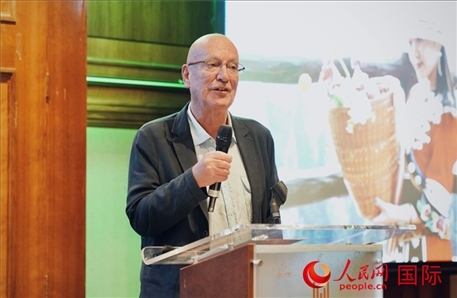 旅?作家魯珀特·帕克分享張家界旅行照片。人民網(wǎng) 郭錦標攝