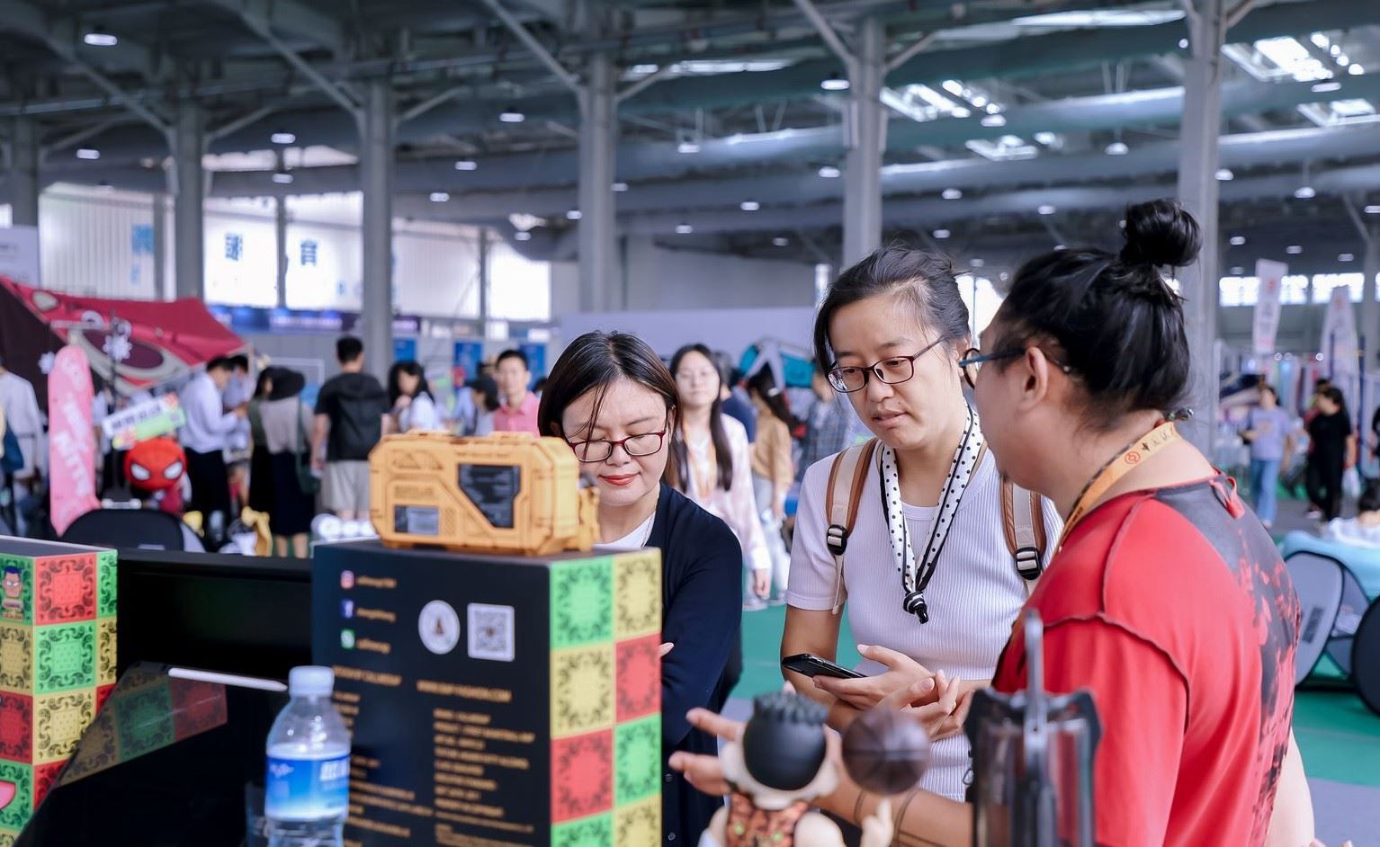 體育服務(wù)專題展區(qū)現(xiàn)場。人民網(wǎng) 歐陽易佳攝