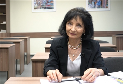 阿拉在白大孔院接受記者采訪。人民網(wǎng)記者 皇甫萬里攝