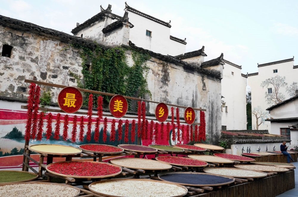 婺源縣王村石門自然村一角（2023年10月11日攝）。