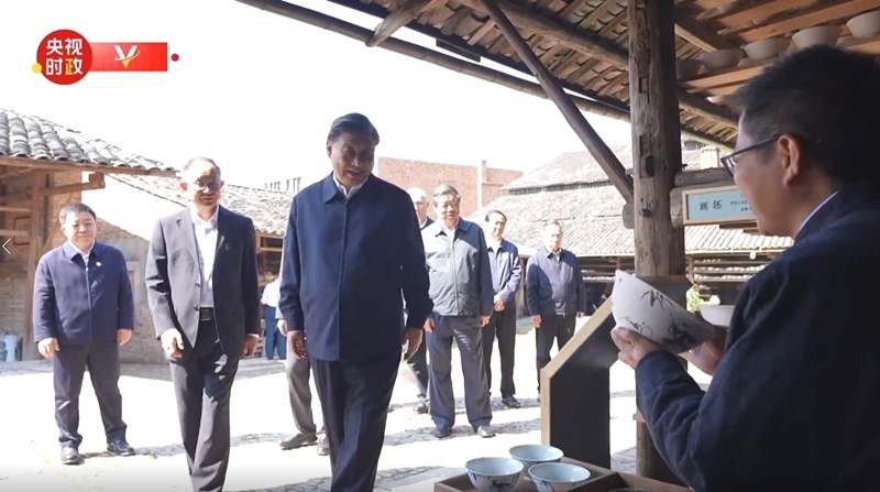 2023年10月11日，習(xí)近平在江西景德鎮(zhèn)考察。（視頻截圖）