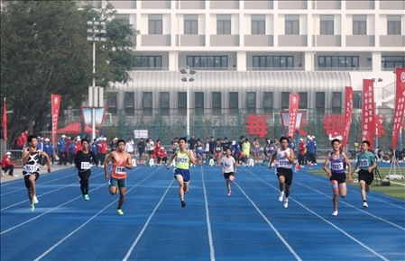 第59屆北京市中學(xué)生田徑運動會暨北京學(xué)生金奧運動隊田徑運動會。北京市教委供圖