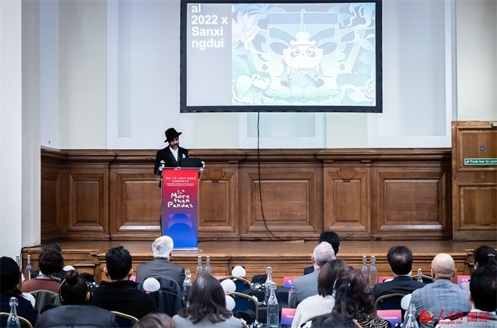 城市建筑與文化創(chuàng)意設(shè)計(jì)師卡姆·帕尼薩講述他和四川的故事。人民網(wǎng) 郭錦標(biāo)攝