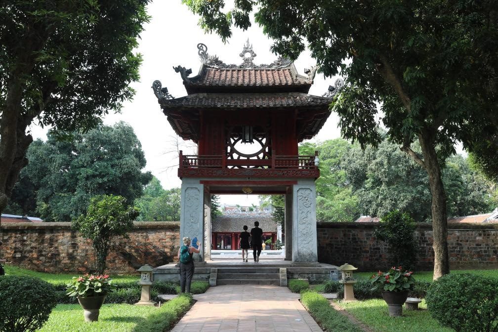 這是越南首都河內(nèi)文廟內(nèi)的奎文閣。