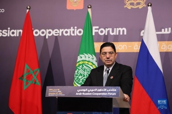 12月20日，在摩洛哥南部城市馬拉喀什舉行的第六屆阿拉伯-俄羅斯合作論壇主議程結(jié)束后，摩洛哥外交大臣布里達(dá)在記者會上講話。新華社記者霍晶攝