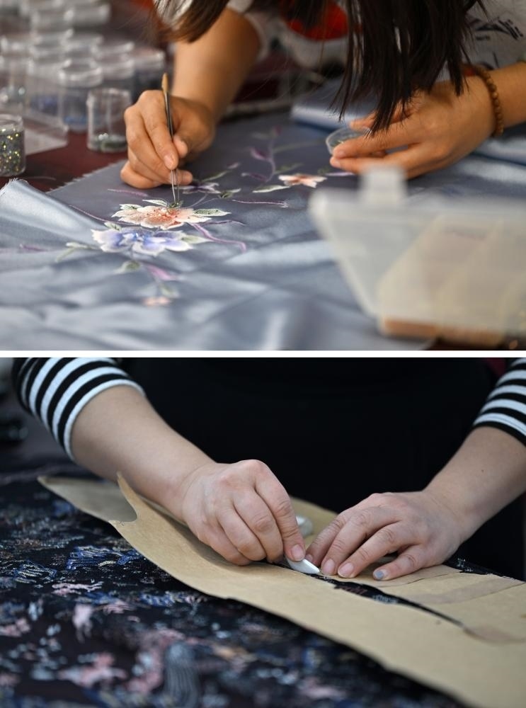 拼版照片：上圖為老美華定制車間的制衣師傅在面料上貼鉆；下圖為老美華定制車間的制衣師傅在面料上劃線（2023年12月8日攝）。天津老美華始創(chuàng)于1911年，歷史上以“千層底”布鞋聞名，是享譽津門的“中華老字號”。新華社記者 李然 攝