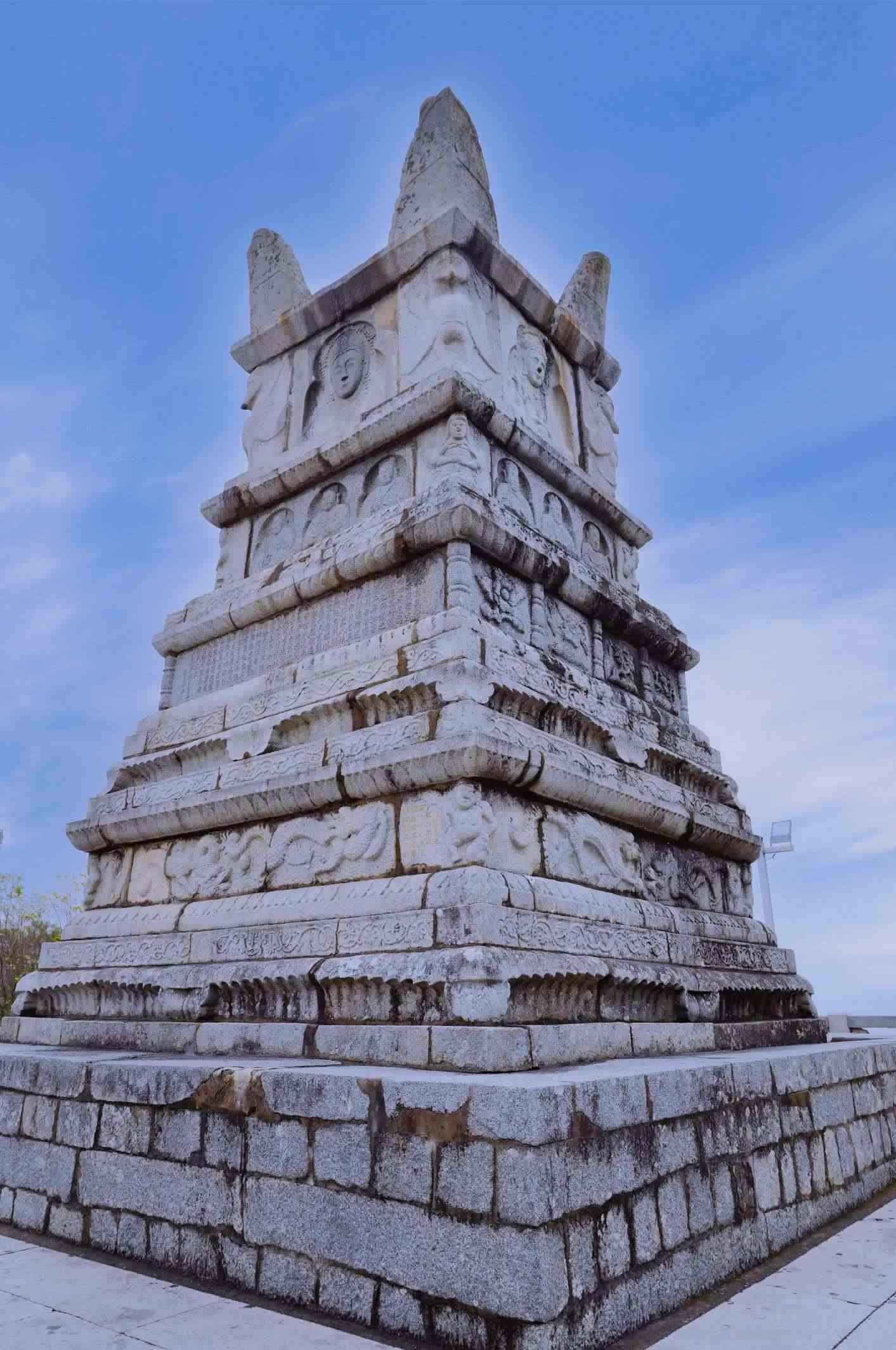 萬壽塔。 陳芝 攝