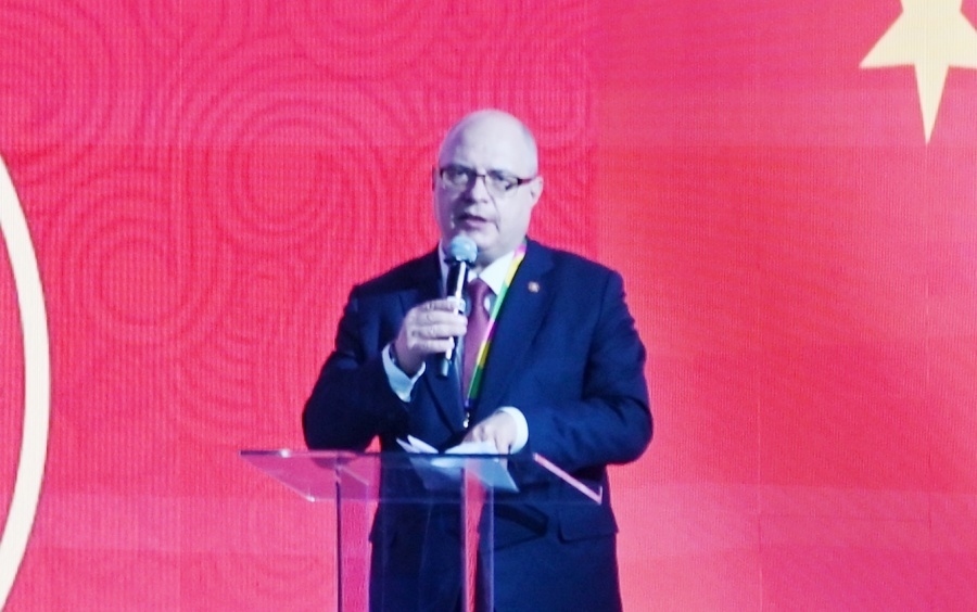 俄羅斯國家杜馬資產(chǎn)、土地和財產(chǎn)關系委員會主席兼俄中議員友好小組主席加夫里洛夫致辭。主辦方供圖 