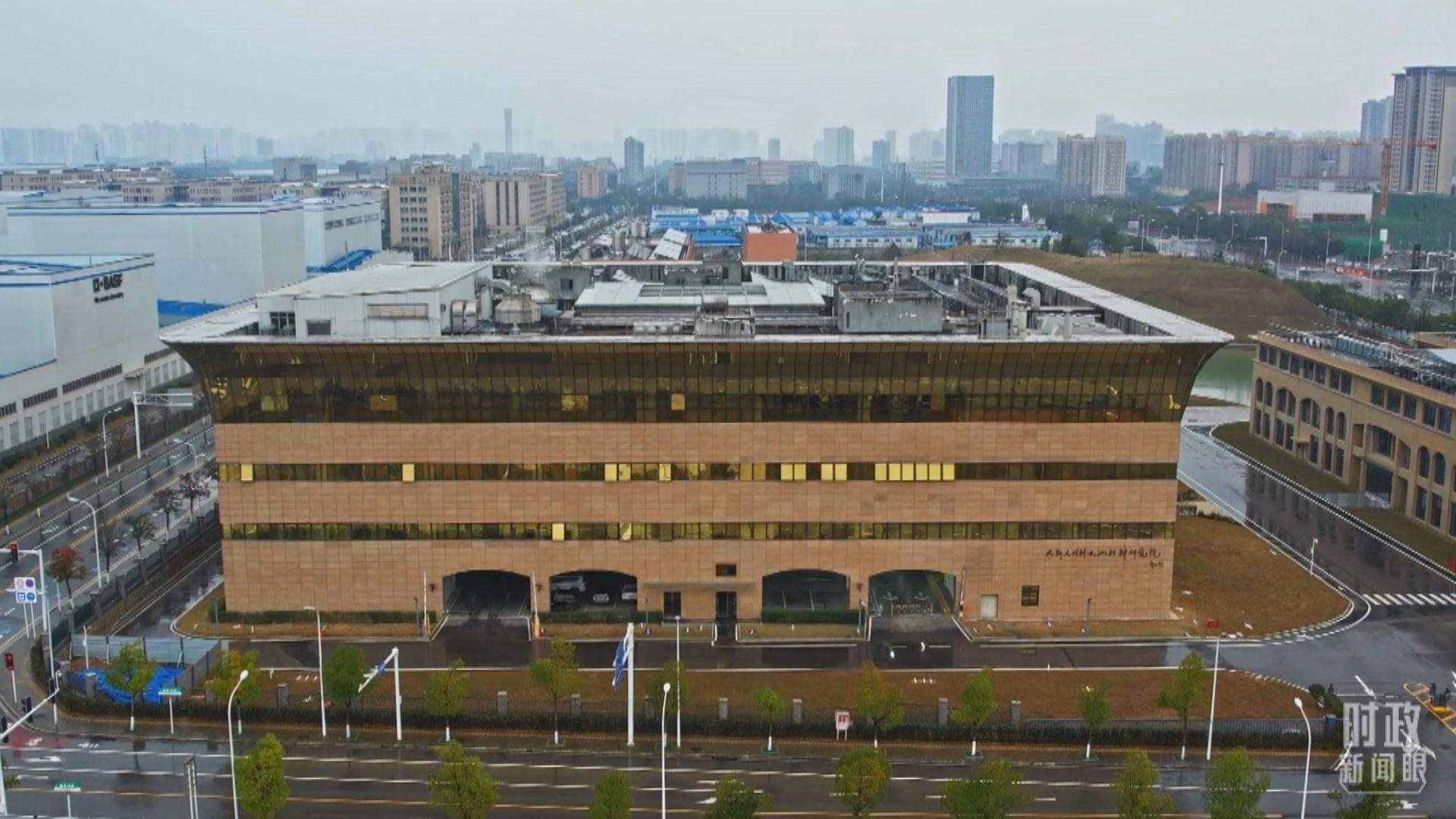 △巴斯夫杉杉電池材料有限公司。（總臺(tái)記者陳稼、楊侃拍攝）