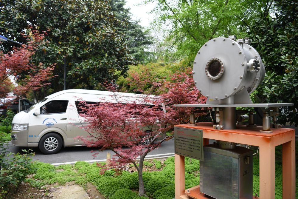 2024年4月6日，在位于安徽合肥的中國科學技術大學，自主研制的原位實驗裝置準備運往上海光源開展實驗。