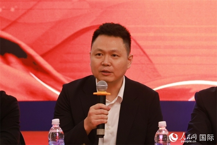 中國駐里約熱內(nèi)盧總領(lǐng)館副總領(lǐng)事王尉育在座談會上致辭。人民網(wǎng)記者 陳海琪攝