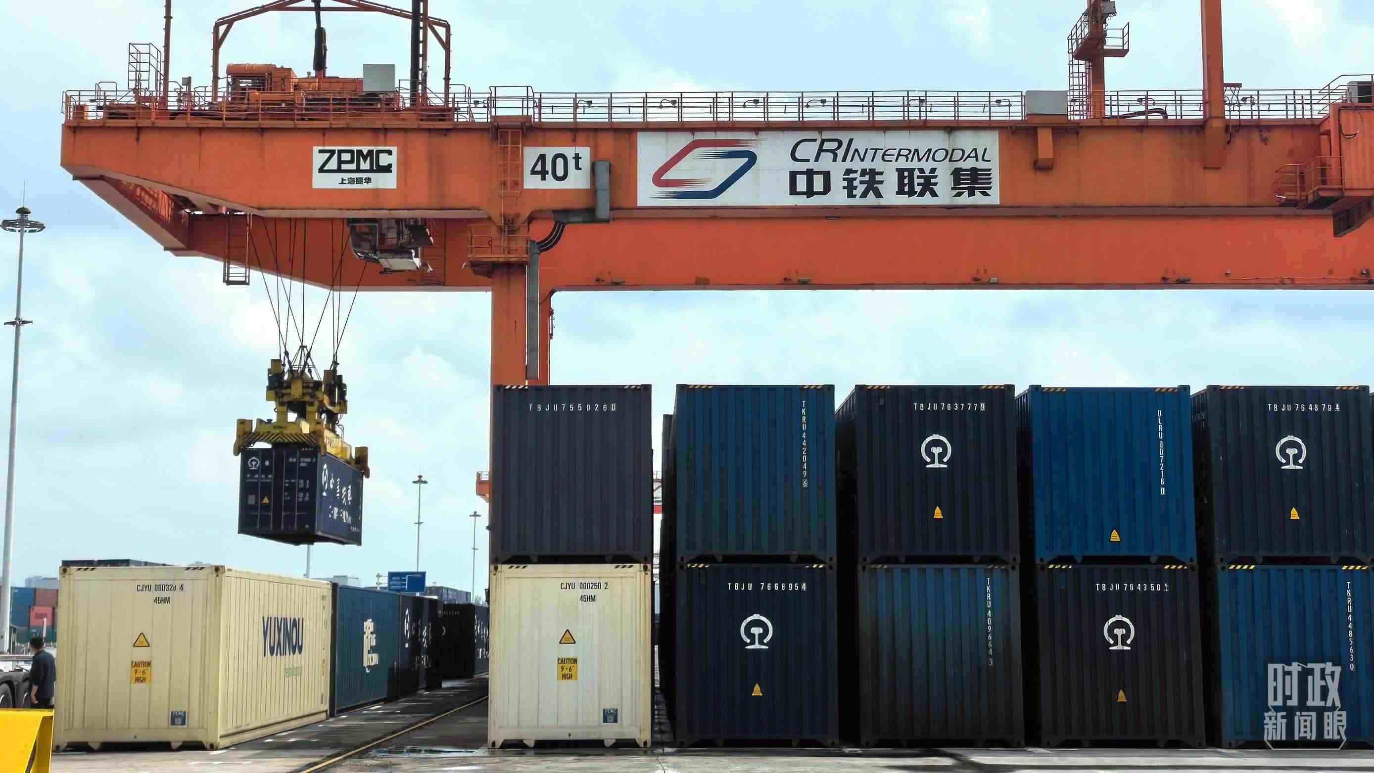 △重慶國(guó)際物流樞紐園區(qū)。（總臺(tái)央視記者趙化拍攝）