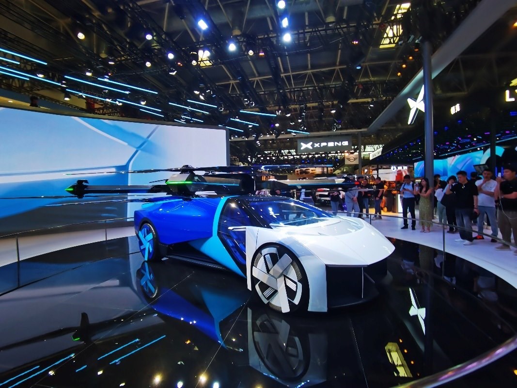 陸空一體式飛行汽車。人民網(wǎng)記者栗翹楚攝