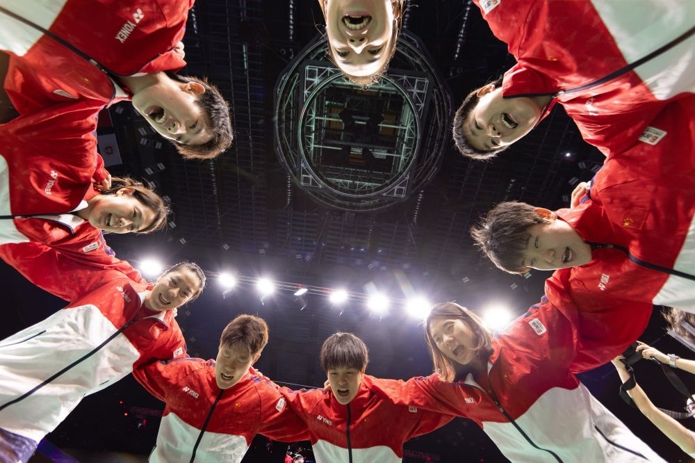 5月5日，中國隊(duì)在賽前互相鼓勵(lì)。新華社記者 江宏景 攝