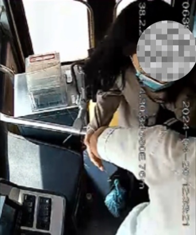 公交車上他一聲大吼！魏杰，好樣的！