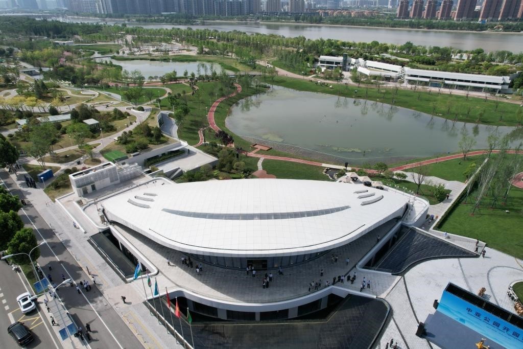 這是位于西安的中亞公園航拍畫面。新華社記者付瑞霞 攝