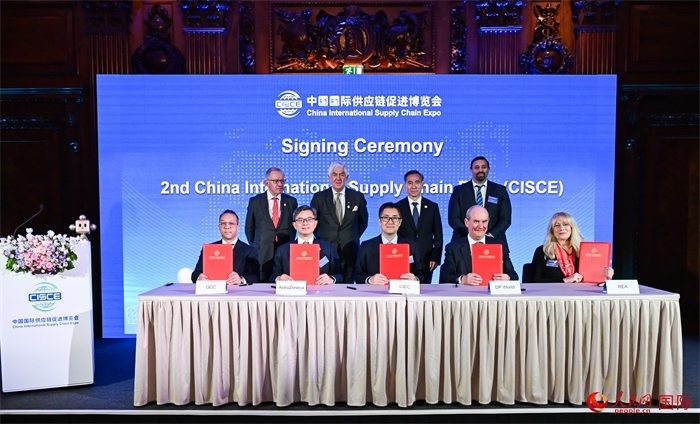 簽約儀式現(xiàn)場(chǎng)。人民網(wǎng) 郭錦標(biāo)攝