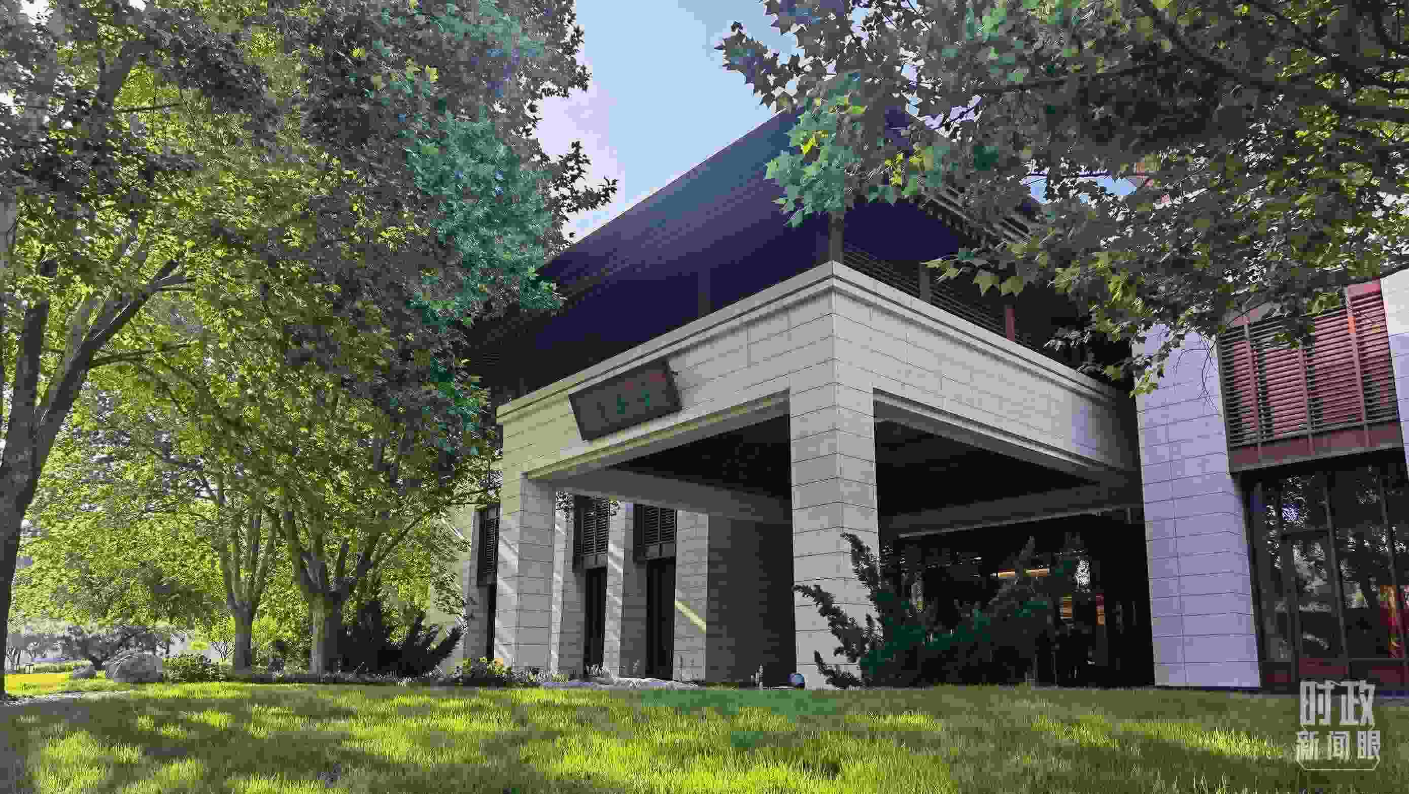 △釣魚(yú)臺(tái)芳華苑。（總臺(tái)央視記者石丞拍攝）