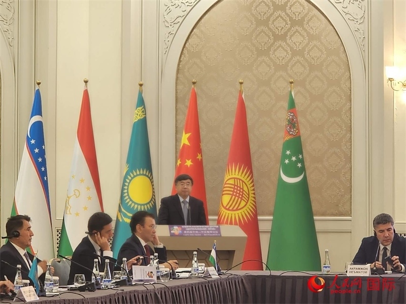 中國社會科學(xué)院俄羅斯東歐中亞研究所所長孫壯志致辭。人民網(wǎng)記者 李強(qiáng)攝