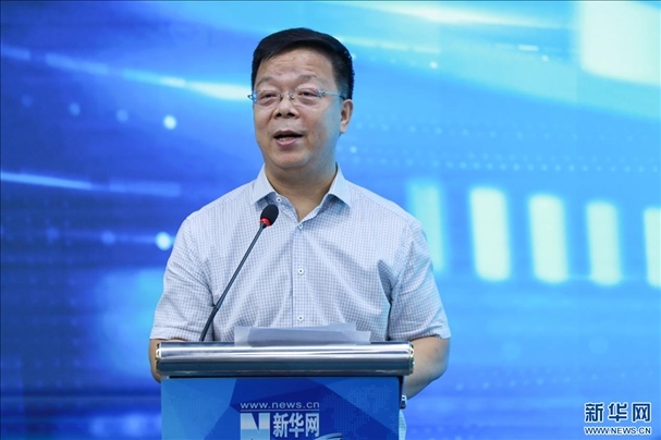 新華網(wǎng)黨委常委、董事、副總裁劉加文致辭