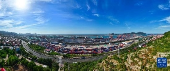 這是6月26日拍攝的中哈連云港物流合作基地（無人機(jī)照片）。新華社記者 季春鵬 攝