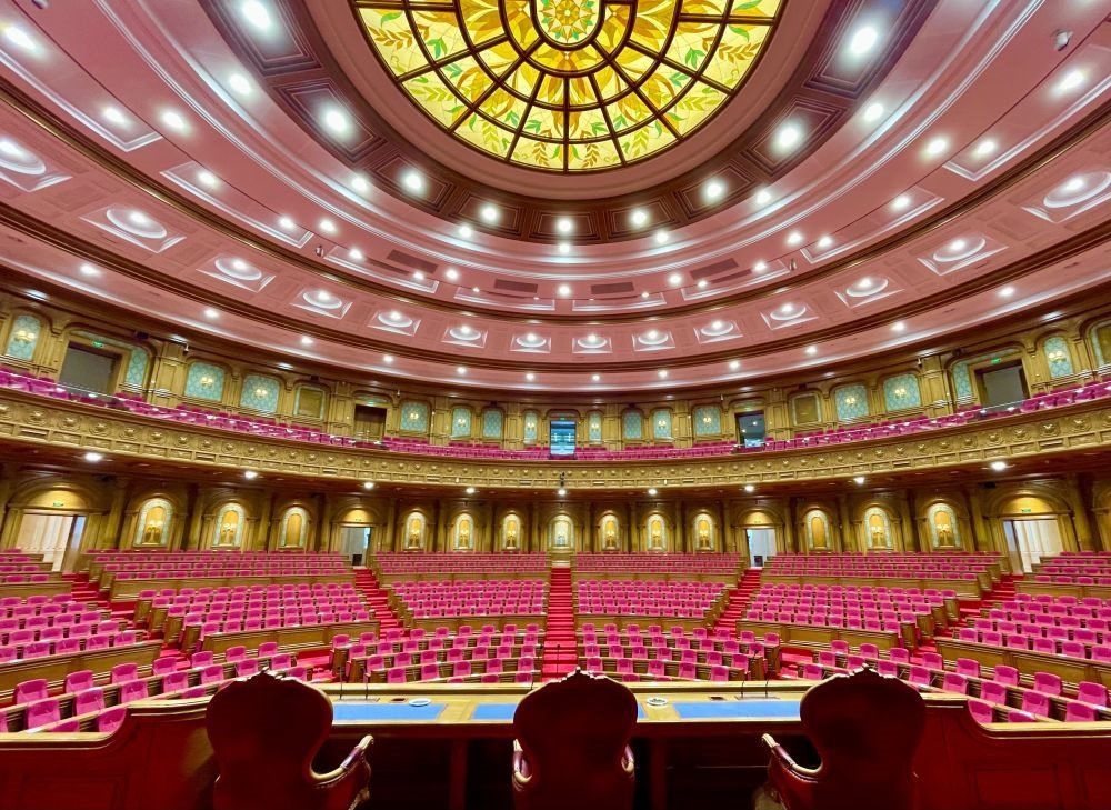 這是在杜尚別拍攝的塔吉克斯坦議會大樓內(nèi)景。