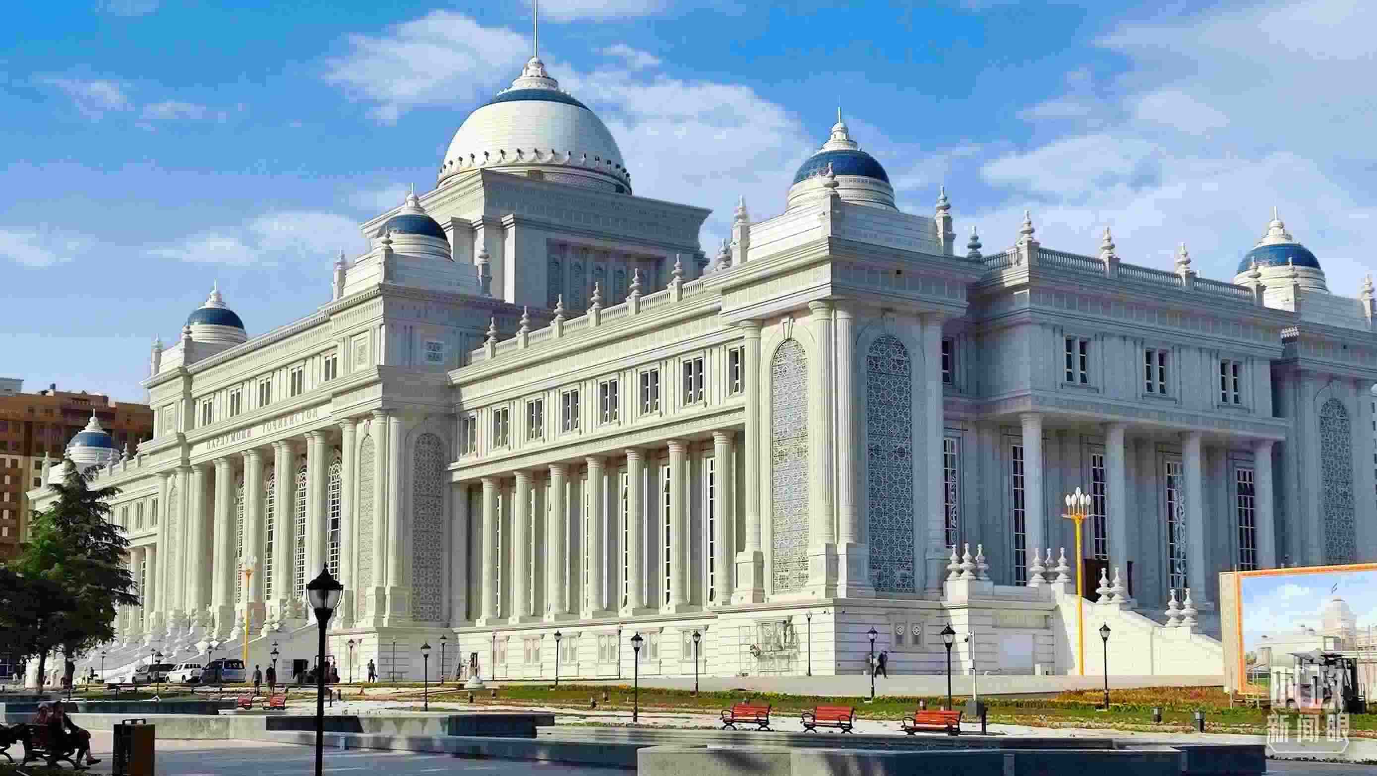 △中方援建塔議會(huì)大樓。（總臺(tái)記者員志軍拍攝）