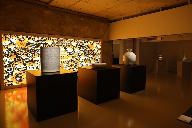 《新生萬物-中國非遺與當(dāng)代設(shè)計展》展廳。陽光媒體集團(tuán)供圖