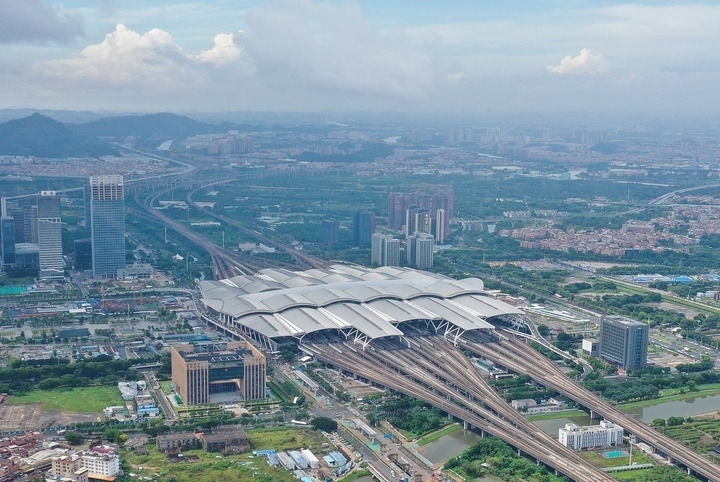 這是2024年6月23日拍攝的廣州南站（無人機照片）。新華社記者 劉大偉 攝