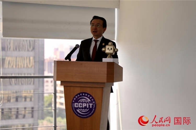 中國駐墨西哥大使張潤發(fā)表講話。人民網(wǎng) 埃內(nèi)斯托·多明戈斯攝