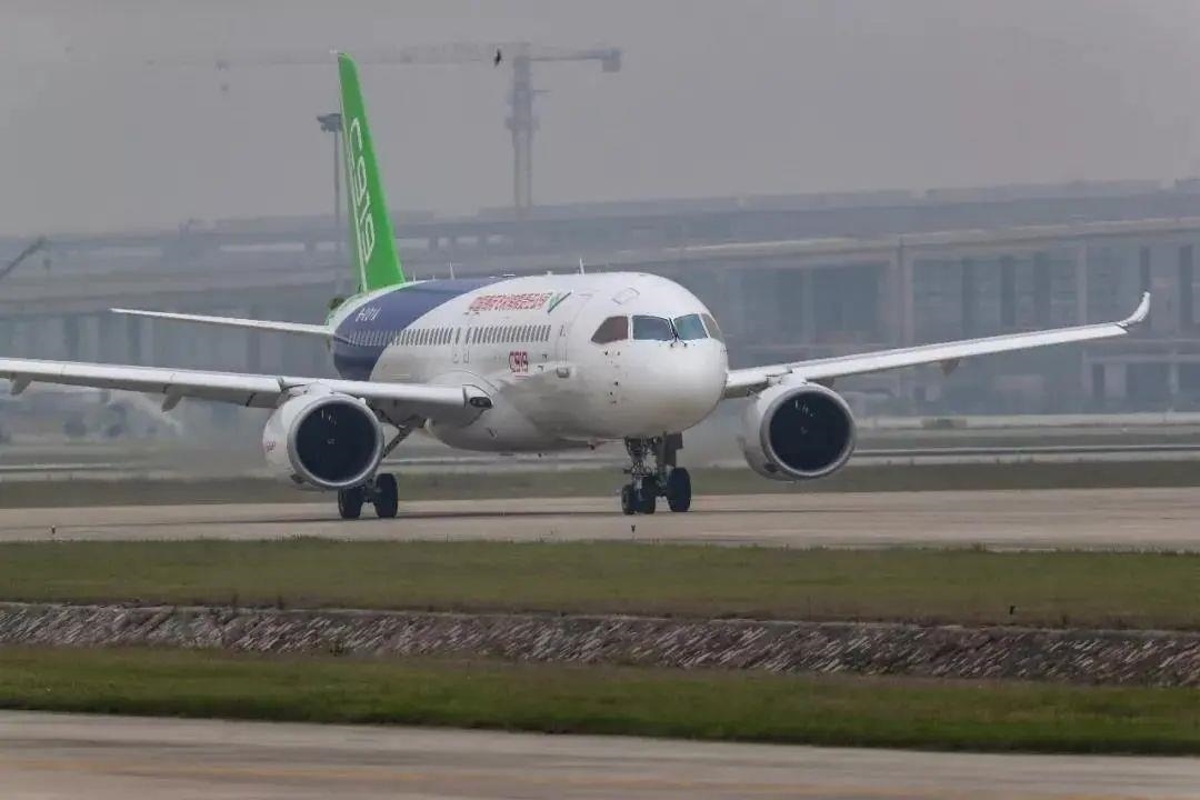 從一扇“門”、一座“城”、兩張“網(wǎng)”，看浦東新區(qū)改革常新