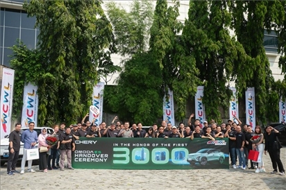 8月3日，中國車企奇瑞在雅加達(dá)舉行活動(dòng)，慶祝在印尼交付第3000輛電動(dòng)汽車OMODA E5。奇瑞汽車印度尼西亞銷售公司供圖