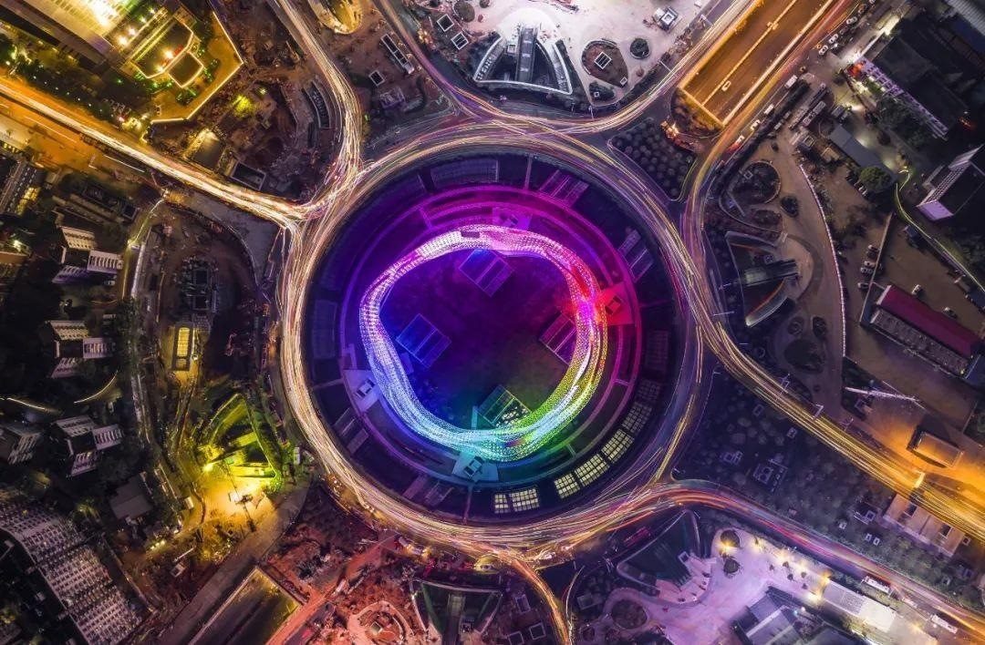 △武漢光谷正發(fā)展成為全國最大的光電子信息產(chǎn)業(yè)集群。