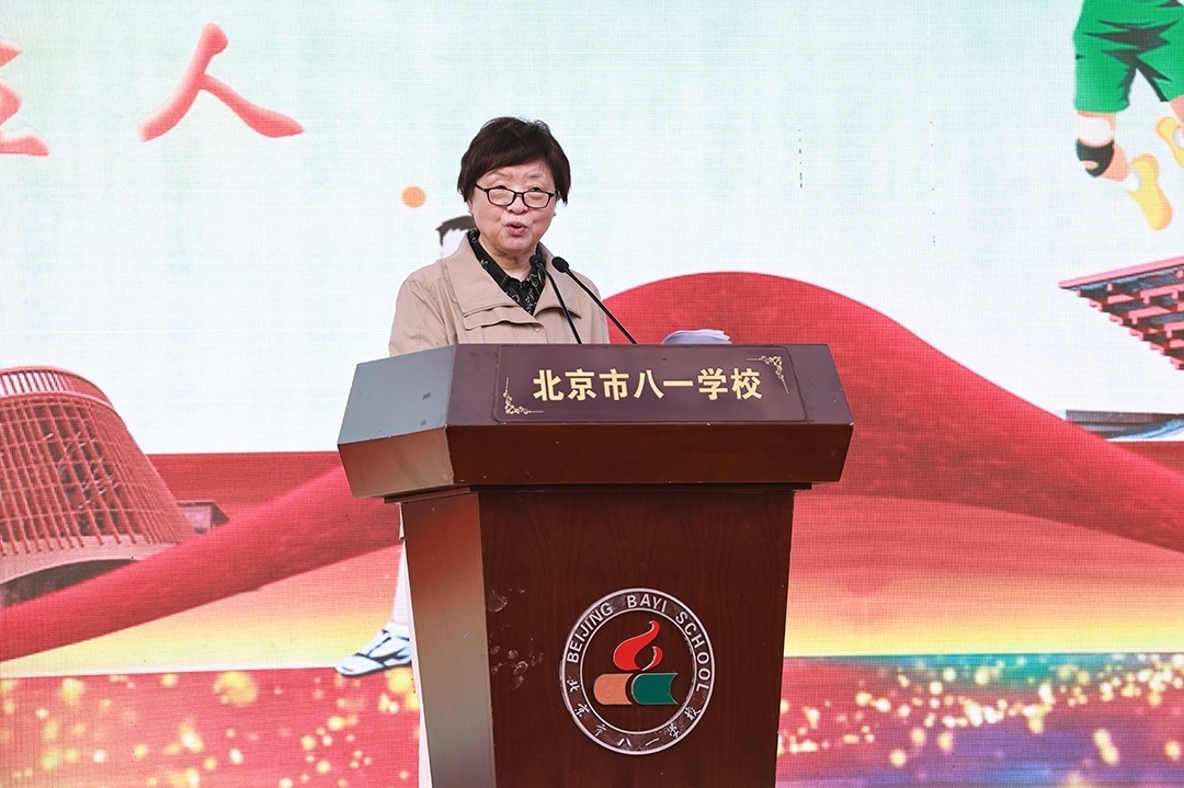 蘇東林院士講授開學(xué)第一課。校方供圖