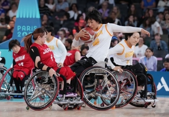 巴黎殘奧會｜“撞車、摔倒，我們都習(xí)慣了”