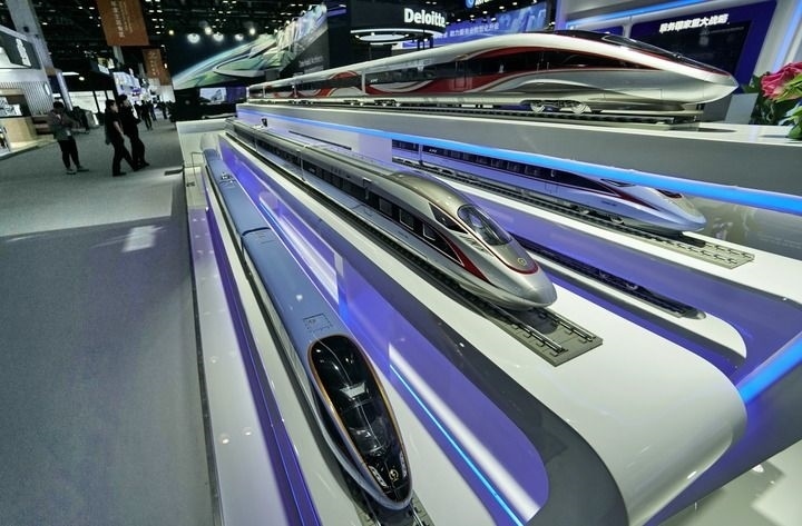 2024年9月11日拍攝的國家會議中心會場內(nèi)的展臺。新華社記者 李欣 攝