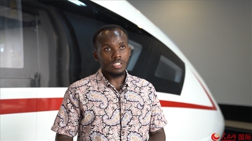 北京交通大學肯尼亞籍留學生卡里烏接受人民網(wǎng)采訪。人民網(wǎng) 周琳佳攝