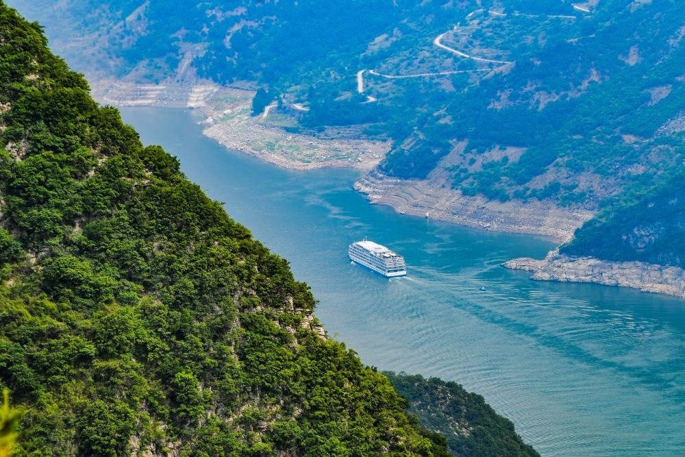 △重慶巫山縣境內(nèi)的長(zhǎng)江巫峽段