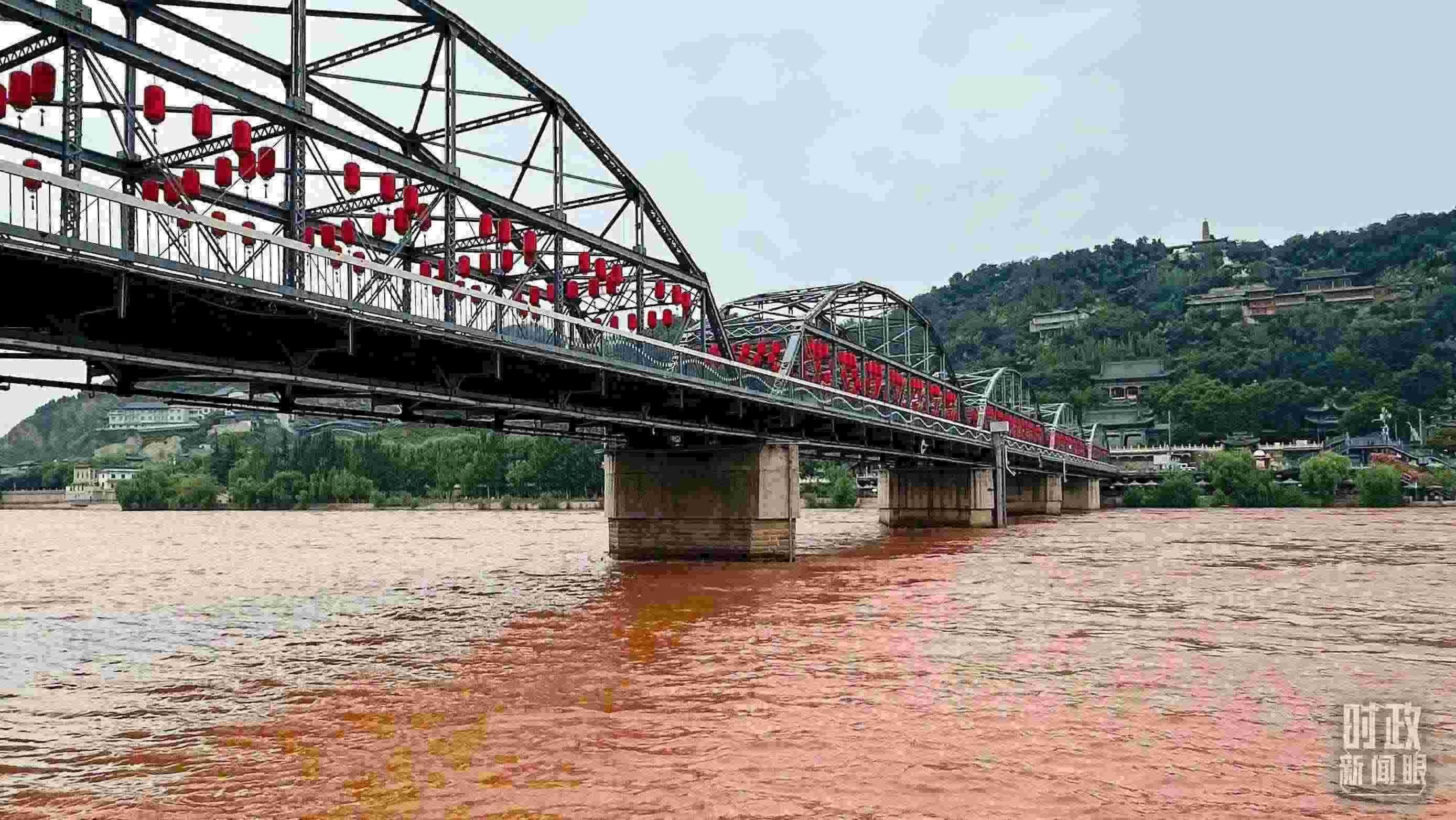 △黃河蘭州中山橋段。（總臺央視記者范一鳴拍攝）