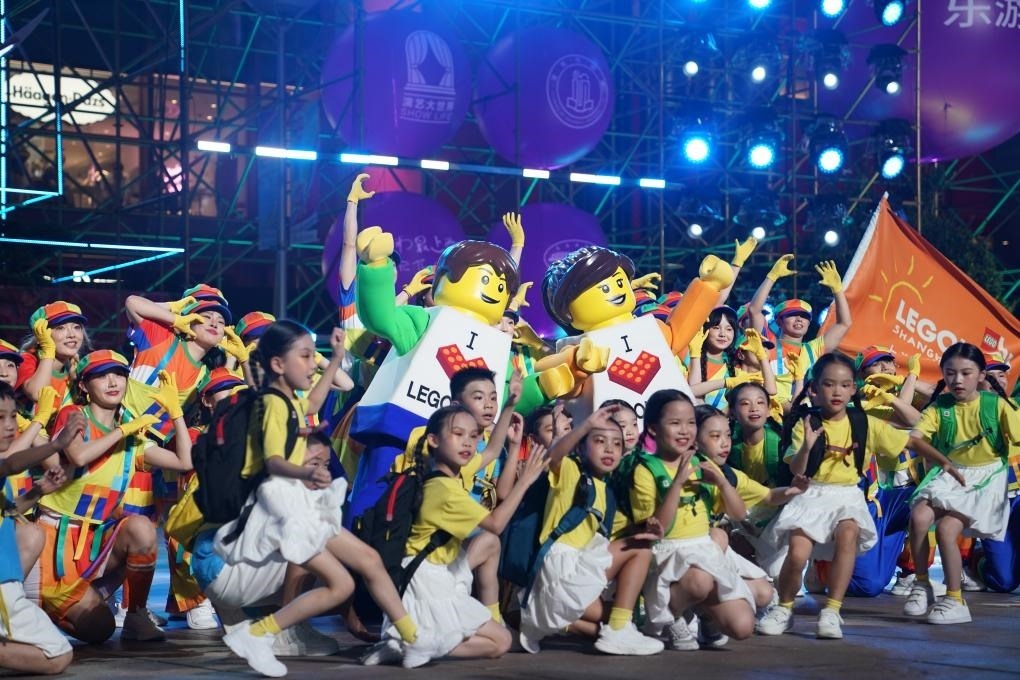 9月14日晚，演員在上海旅游節(jié)開(kāi)幕式上表演。新華社發(fā)（陳浩明 攝）