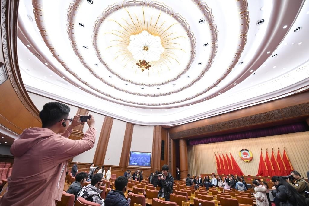 2019年11月16日，全國政協(xié)機關(guān)舉辦第一次公眾開放日活動，約200名高校師生、街道工作人員、退休干部、居民代表等參加。新華社記者 岳月偉 攝