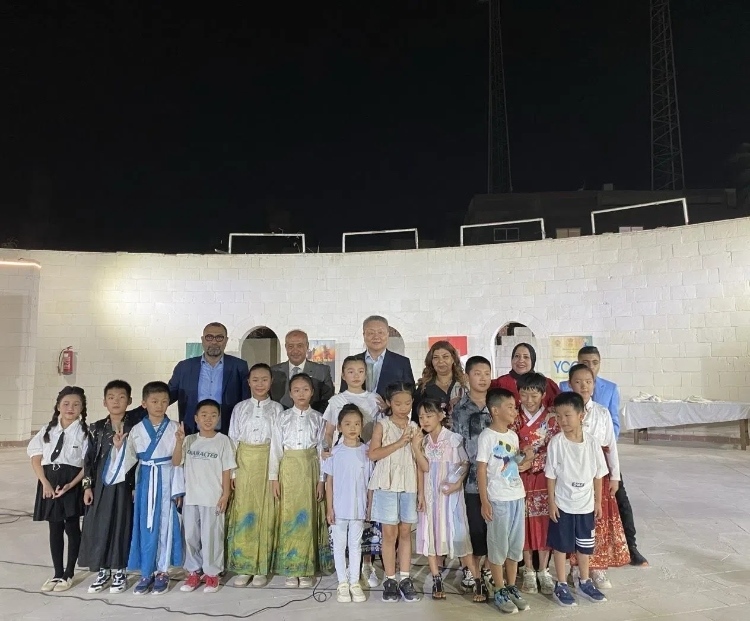 活動(dòng)現(xiàn)場(chǎng)合影。開(kāi)羅中國(guó)文化中心供圖