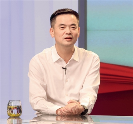 采訪對(duì)象：湖州市委常委、安吉縣委書(shū)記楊衛(wèi)東